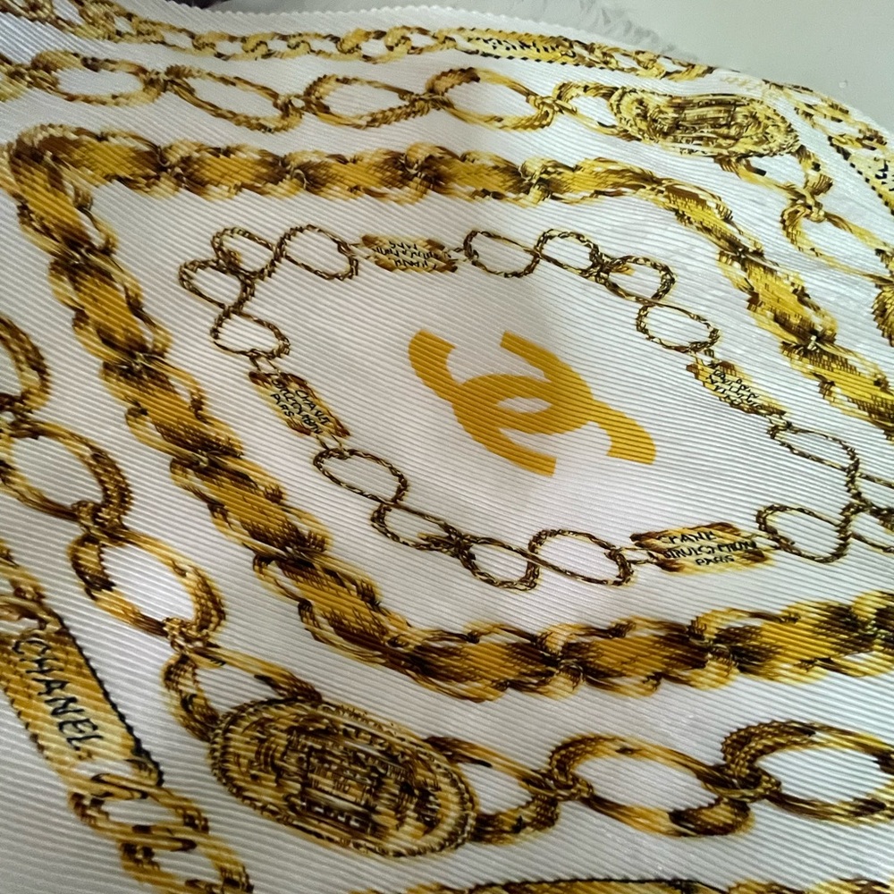 Chanel 31 Rue Cambon Silk Scarf. - Picture 5 of 16